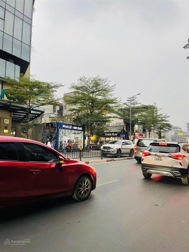 Cho thuê nhà mặt phố kinh doanh 82m2 q. đống đa  thiết kế thông sàn