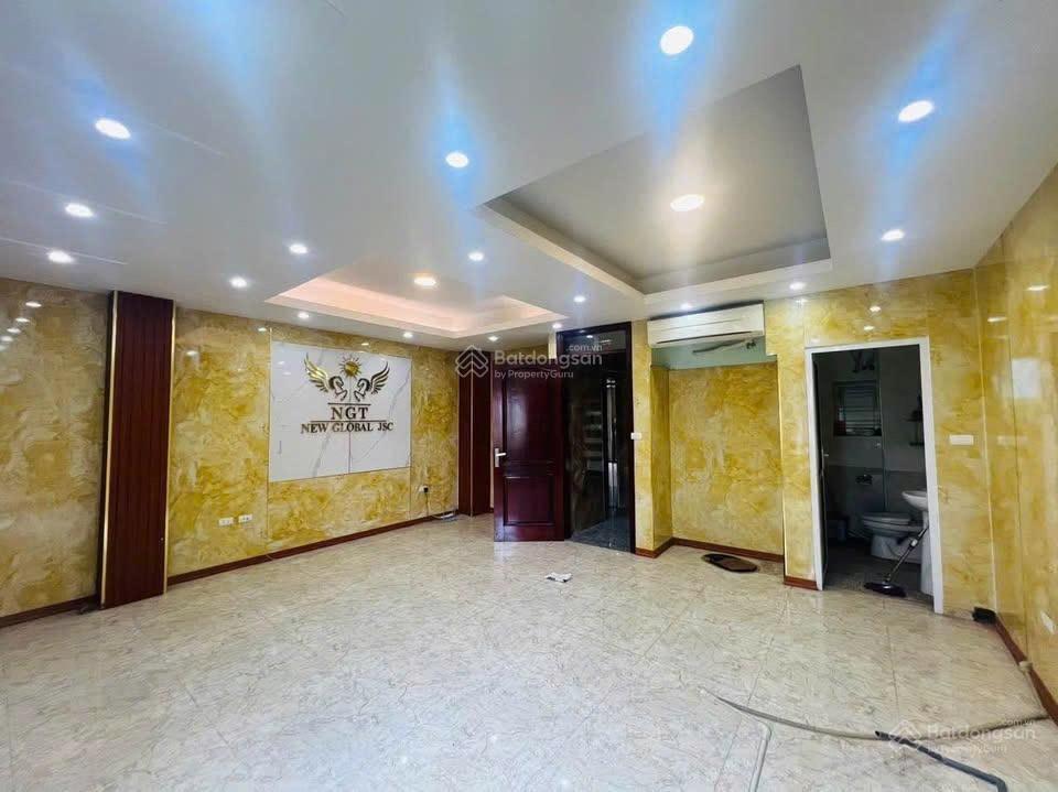 Cho thuê nhà riêng thang máy  trường chinh
