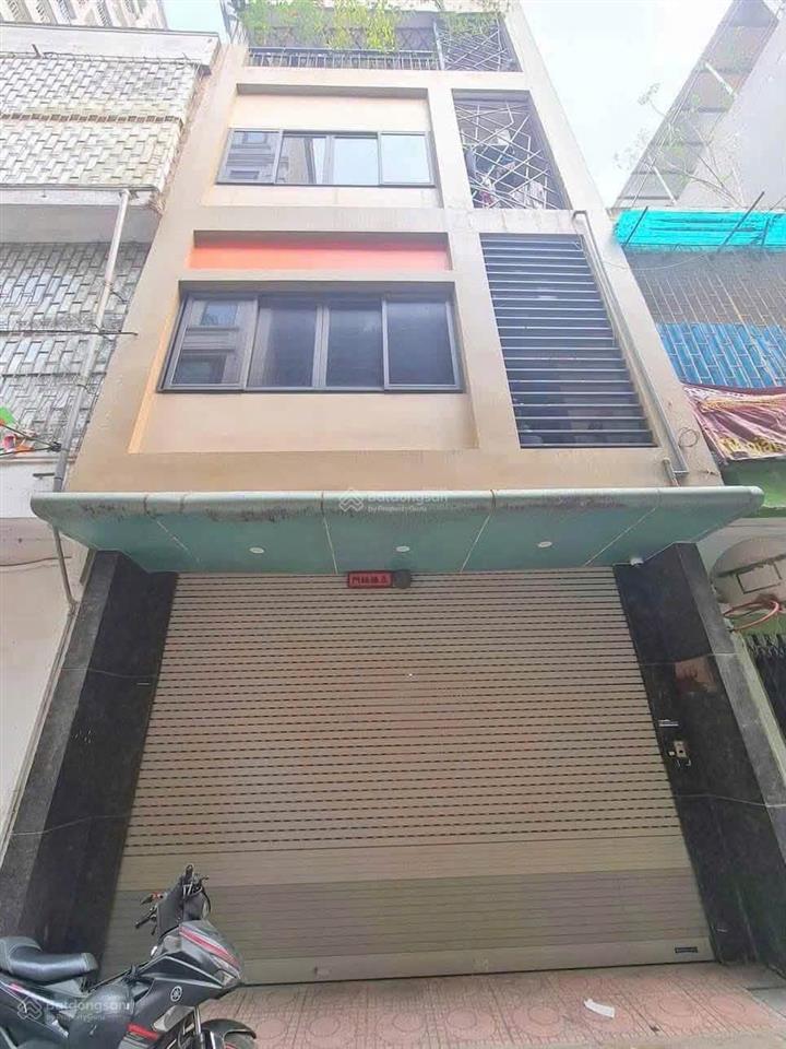 Cho thuê nhà định công đường vỉa hè oto tránh