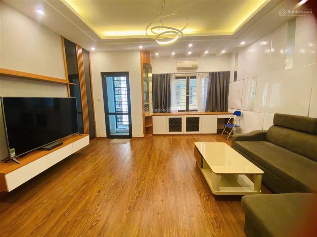 Cho thuê nhà định công đường vỉa hè oto tránh