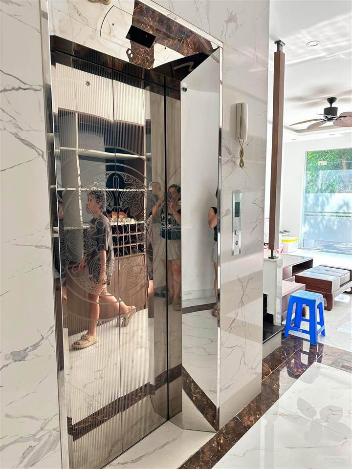 Cho thuê nhà riêng thang máy mặt bờ sông sét  gần cầu kim đồng