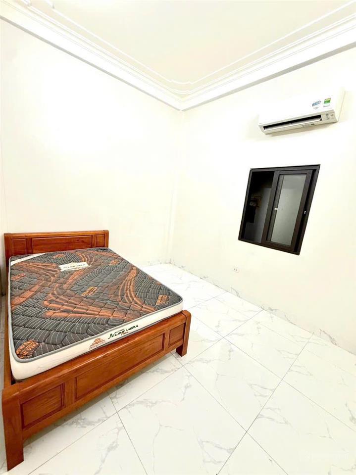 Cho thuê nhà định công thượng  5 phòng ngủ