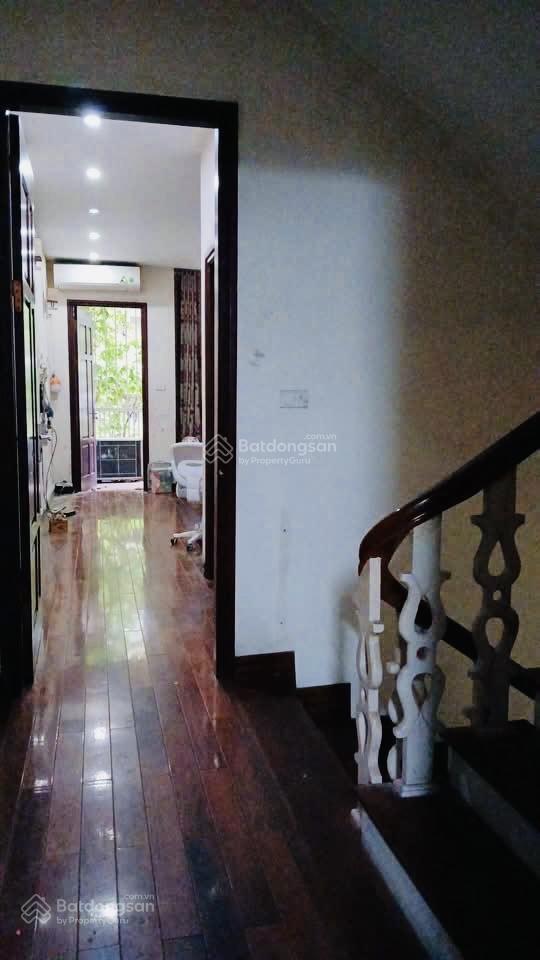Cho thuê nhà nguyên căn lê trọng tấn  5 phòng ngủ  80m2