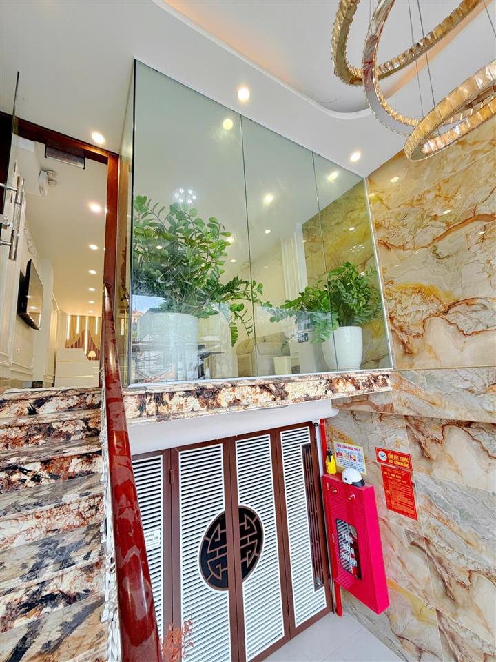 Cho thuê nhà mặt phố vĩnh hưng  13tr  nội thất hoàng gia