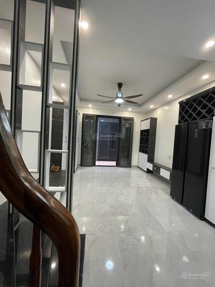 Cho thuê nhà riêng nguyễn văn viên  gần time city