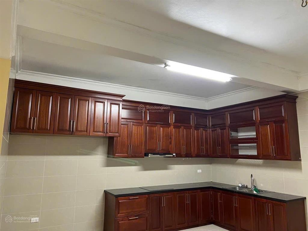 Cho thuê nhà ở lê trọng tấn 130m2oto tránh dừng đỗ ngày đêm