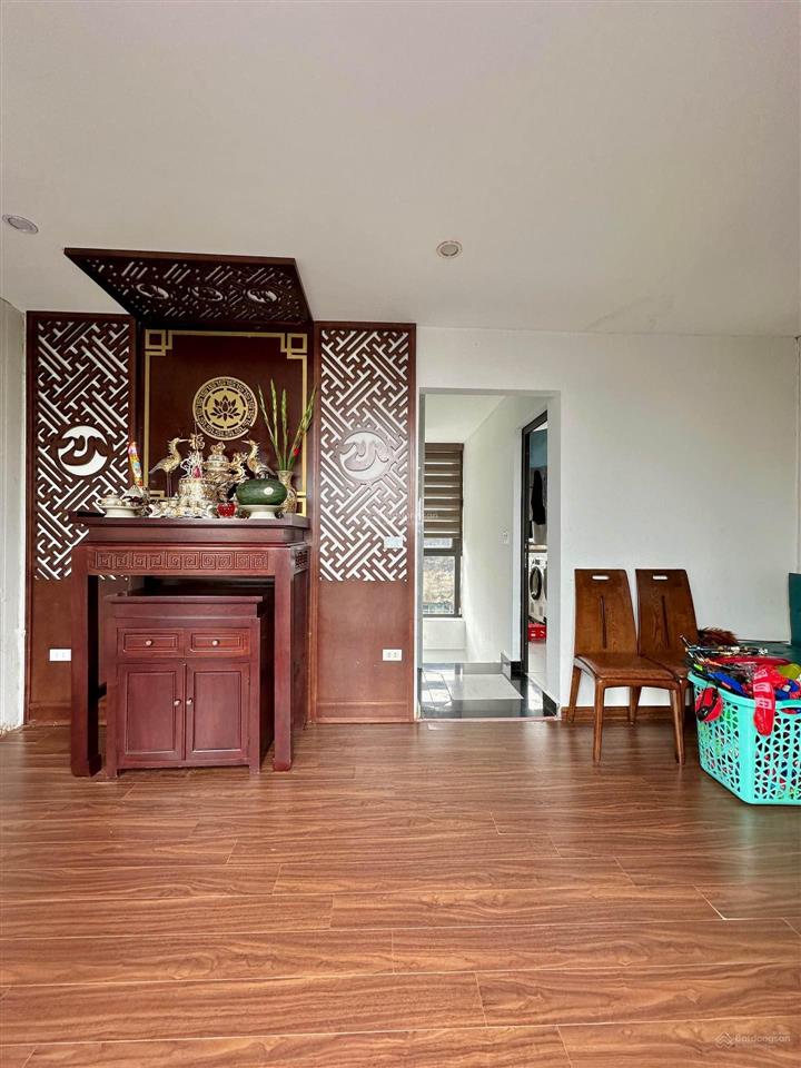 Ngã tư vọng ô tô tránh 6 tầng thang máy kinh doanh/văn phòng