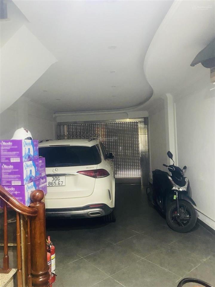 Nhà tôn đức thắng lô góc thang máy ô tô đỗ ngày đêm 8 tầng