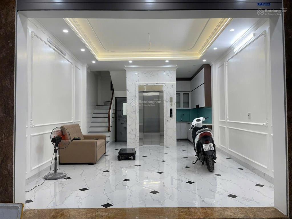 Cho thuê nhà minh khai  thang máy  50m2