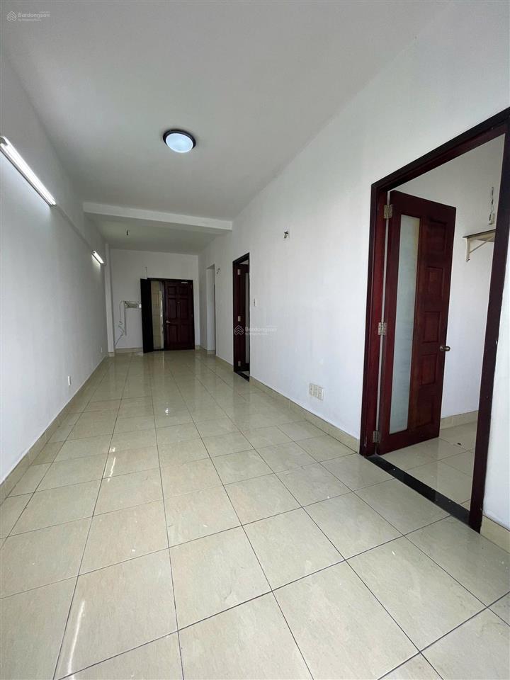 Bán căn hộ lô c có sổ hồng riêng