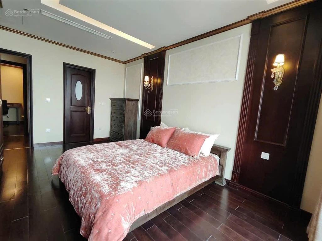 Cho thuê căn hộ 102m2 full nội thất siêu vip tại hc golden city