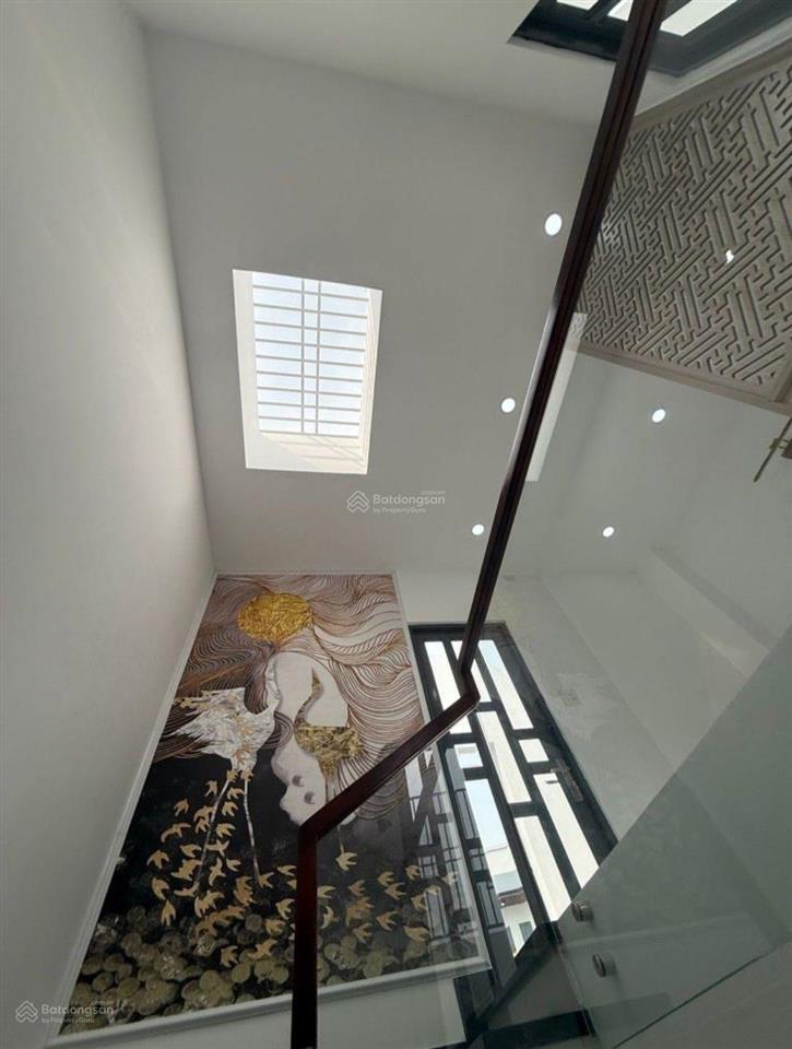 Giá tốt 7 ty bé. nhà 5 tầng đẹp như phim chỉ xách vali vào ở. mã lò. dt 5 x 12. nhìn thấy yêu