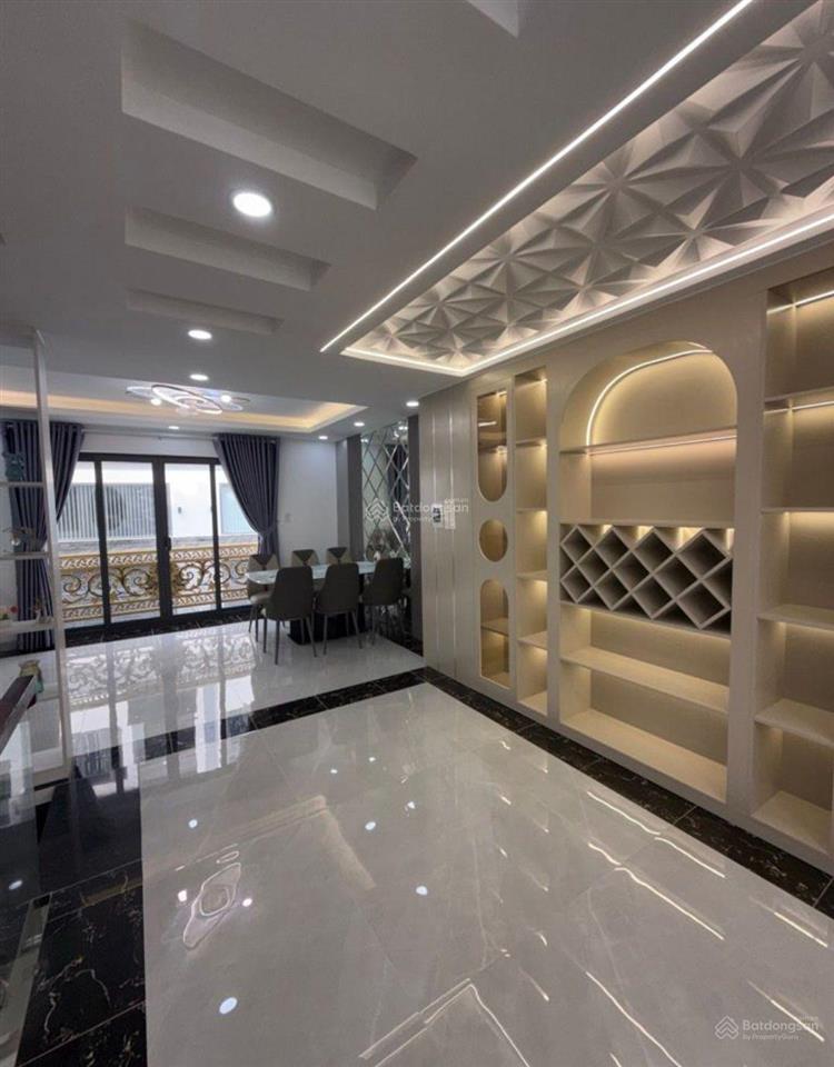 Giá tốt 7 ty bé. nhà 5 tầng đẹp như phim chỉ xách vali vào ở. mã lò. dt 5 x 12. nhìn thấy yêu