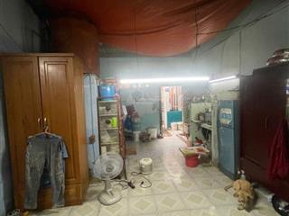 Nhà cũ 2 mặt hẻm. vị trí vàng khu ẩm thực nguyễn nhữ lãm, nguyễn sơn. dt 4,5x16. mua là lời