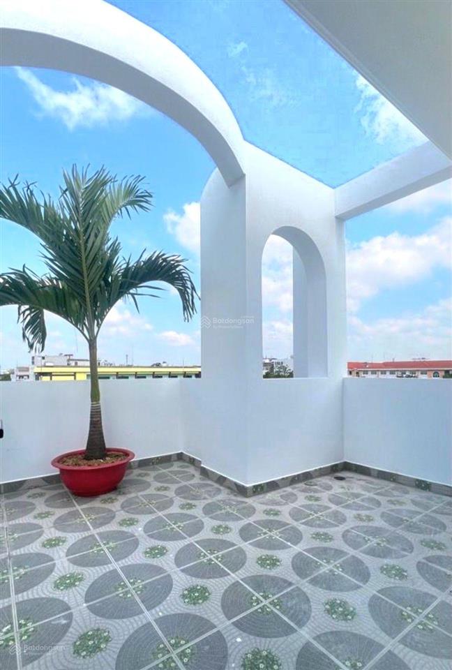 Giá tốt 7 tỷ xíu. nhà cáo cạnh 5 tầng. lê văn quới. 64m2. dọn vào ở liền. bỏ lỡ tiếc hùi hụi luôn