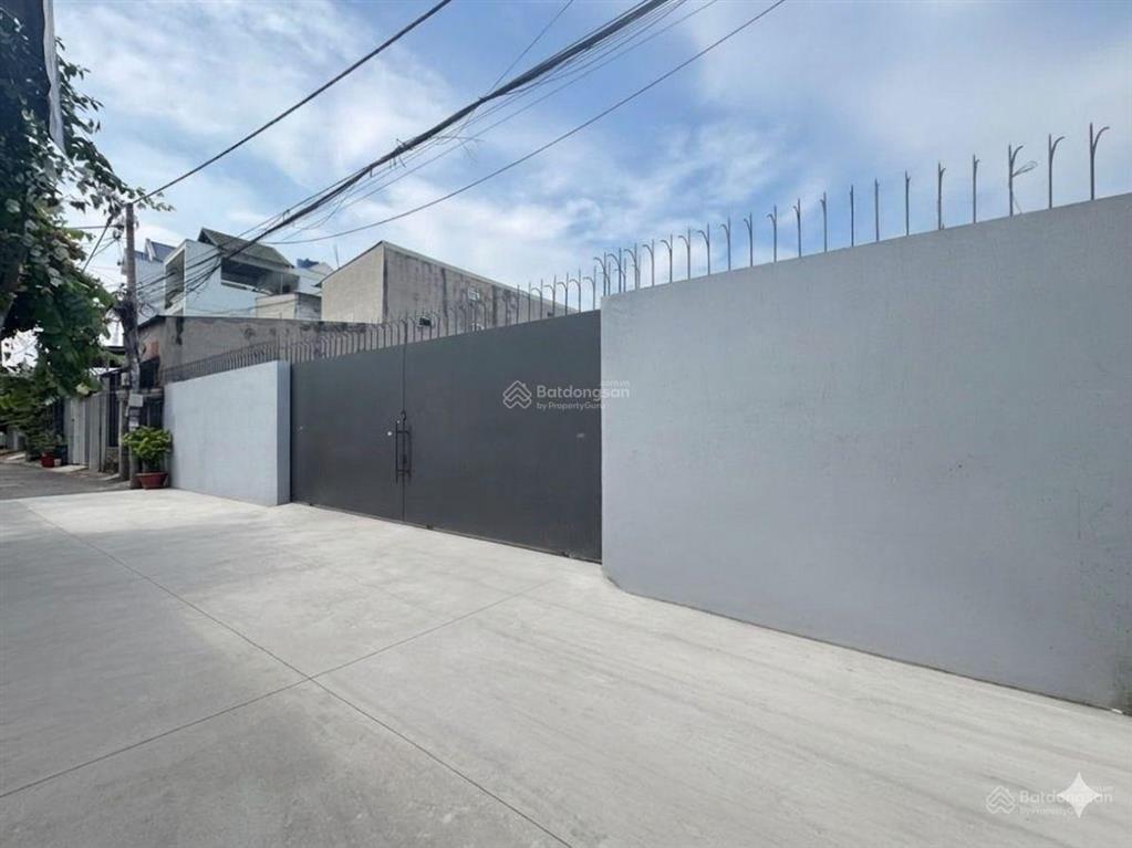 Ngộp..giá nào cũng bán lô đất hiếm có. hương lộ 2. dt 20 x 50m vuôg vức. khu giá trị tăng cao