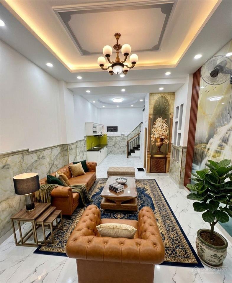 3 tỷ nhỏ. không thể bỏ lở nhà mới keng xem muốn ở ngay an dương vương. bà hom kế quận 6.dt 40m2