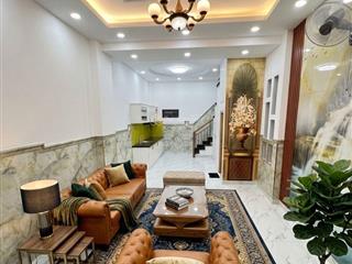 3 tỷ nhỏ. không thể bỏ lở nhà mới keng xem muốn ở ngay an dương vương. bà hom kế quận 6.dt 40m2