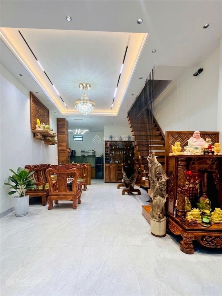 Tầm 5ty nhà đẹp kiên cố, ở hoặc đầu tư sinh lời. lê văn quới. ngang 4,5m. tắng nội thất gỗ toits