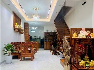Tầm 5ty nhà đẹp kiên cố, ở hoặc đầu tư sinh lời. lê văn quới. ngang 4,5m. tắng nội thất gỗ toits