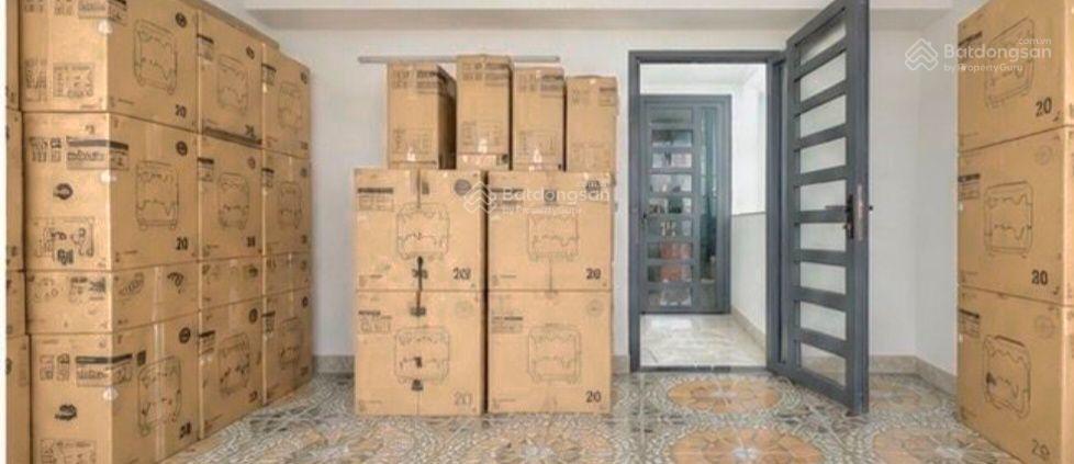 Giá rẻ 10 tỷ nhỏ.xin dừng lại 3 giây xem mặt tiền chợ tân hương. 3 tầng. 92m cho thuê 35tr/ thág