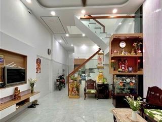 Quá ngon. nhà mới ở ngay khu tên lửa,dt 4,5 x 14m. 3 pn. có 1 pn trệt. nhanh tay còn kịp