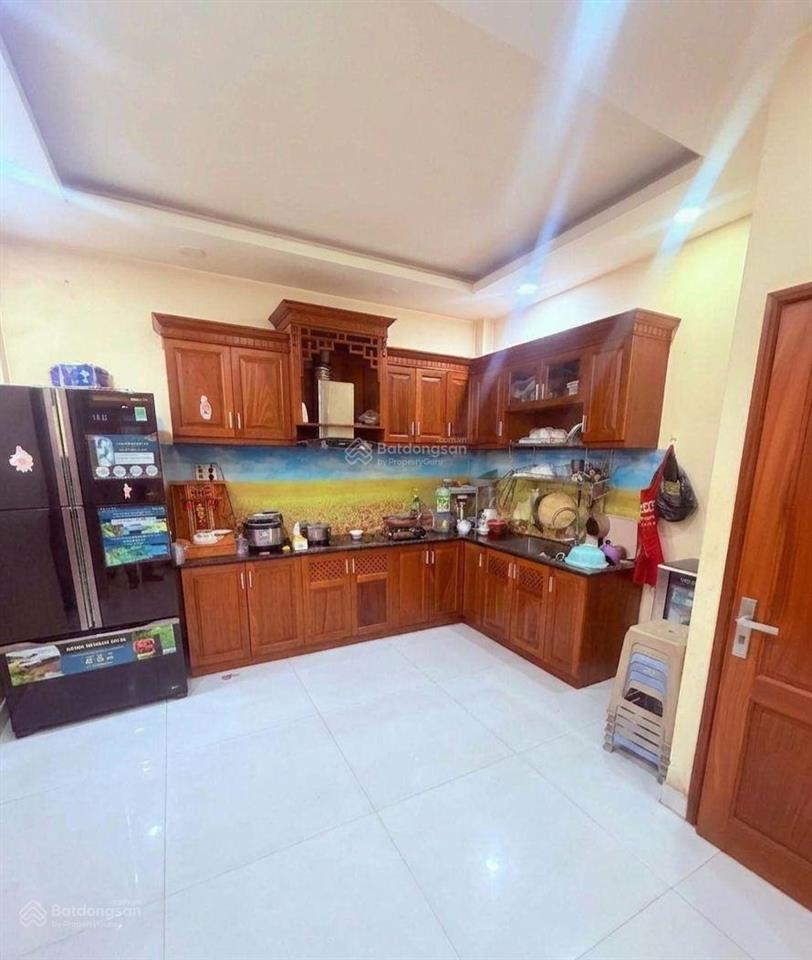 6,2 tỷ. giảm lia lịa. chạm là chốt. khu chợ vải phú thọ hòa. dt 64m. 4 pn. nhanh còn kịp