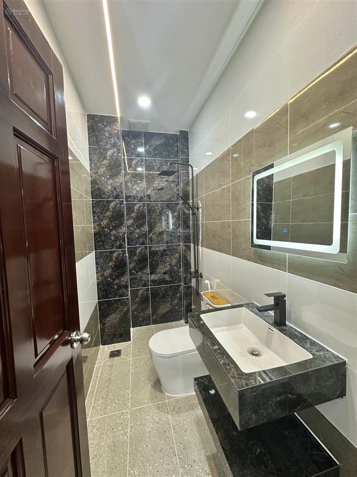 Sở hữu nhà siêu đẹp 4 tầng đô đốc long, tân hương 4 pn. có pn trệt, sân thượng siêu đẹp