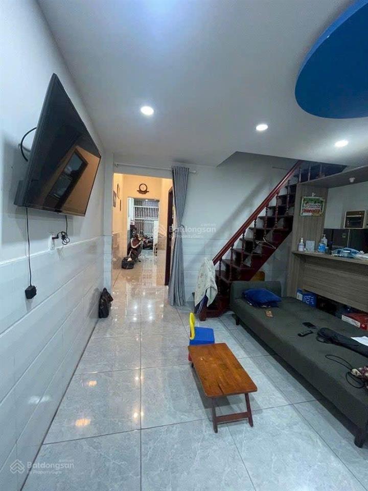 Bán nhà mặt tiền đinh đức thiện, 4.5 x 60m, 241m2, giá 9.2 tỷ. 1 trệt, 2 lầu, sân thượng trước sau.