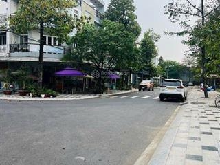 Nhà thị trấn tân túc chánh, 5 x 17m, 3 tầng, chỉ 6.4 tỷ, sổ vuông hoàn công đủ, hạ tầng chuẩn 5 sao