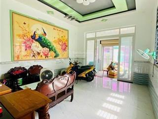 Hót. nhà tân túc, 6x30m, 179m2, 6.5 tỷ.
hẻm xe hơi, 2 tầng, bê tông cốt thép.