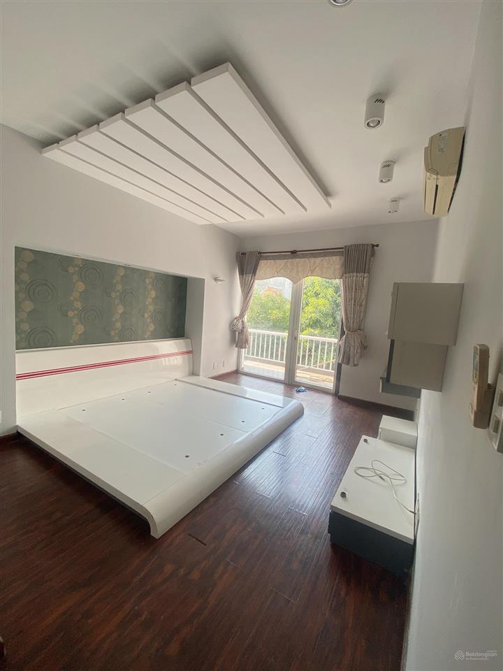 Cho thuê biệt thự sân vườn 300m bùi đình tuý, bình thạnh full nội thất giá chỉ 2.000$
