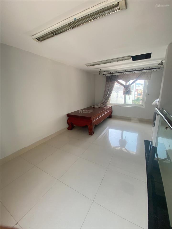 Cho thuê biệt thự sân vườn 300m bùi đình tuý, bình thạnh full nội thất giá chỉ 2.000$