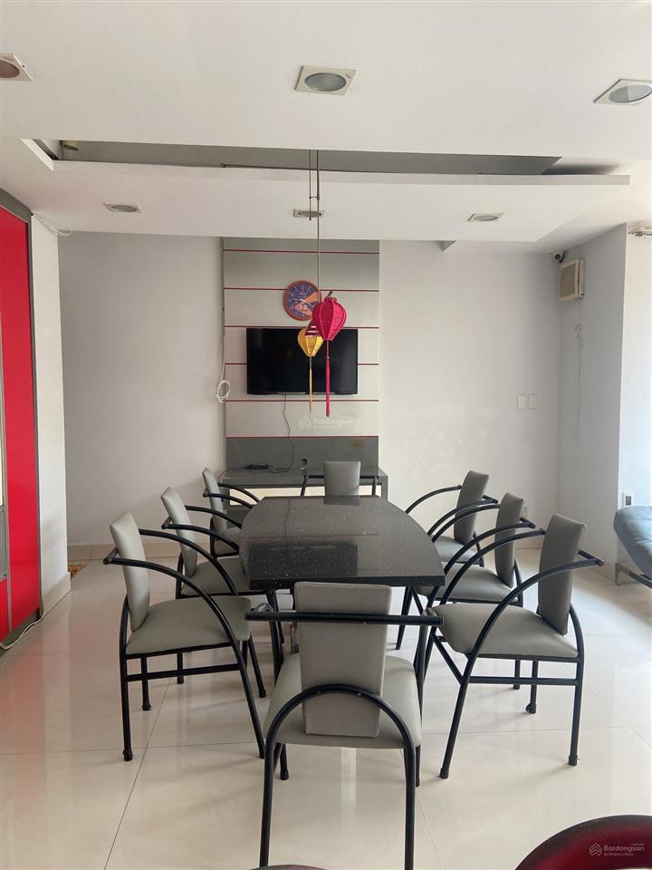 Cho thuê biệt thự sân vườn 300m bùi đình tuý, bình thạnh full nội thất giá chỉ 2.000$