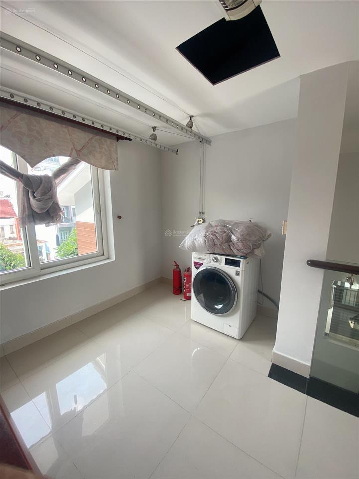 Cho thuê biệt thự sân vườn 300m bùi đình tuý, bình thạnh full nội thất giá chỉ 2.000$