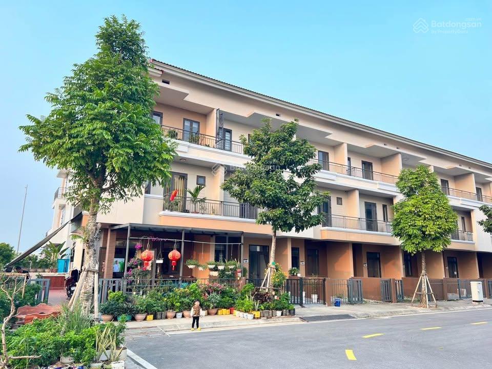 Cần bán căn centa 75m2, cạnh công viên, trục chính, không lỗi lầm