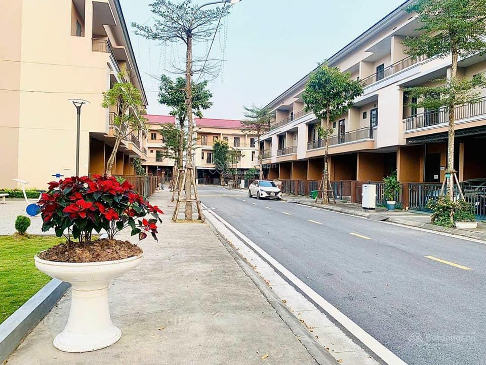 Cần bán căn centa 75m2, cạnh công viên, trục chính, không lỗi lầm