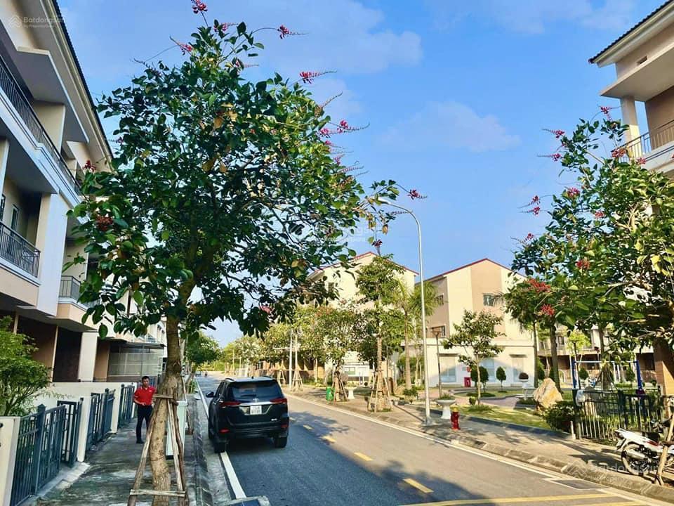 Cần bán căn centa 75m2, cạnh công viên, trục chính, không lỗi lầm