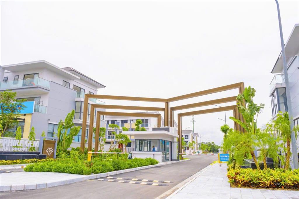 Bán gấp shophouse 140m2 sapphire gem hướng đông đối diện regina chỉ 8,2 tỷ bao full thuế phí