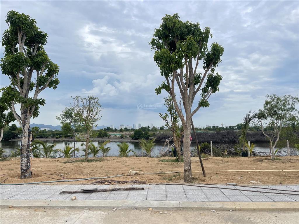 Đất view sông đối diện chamora city sun group