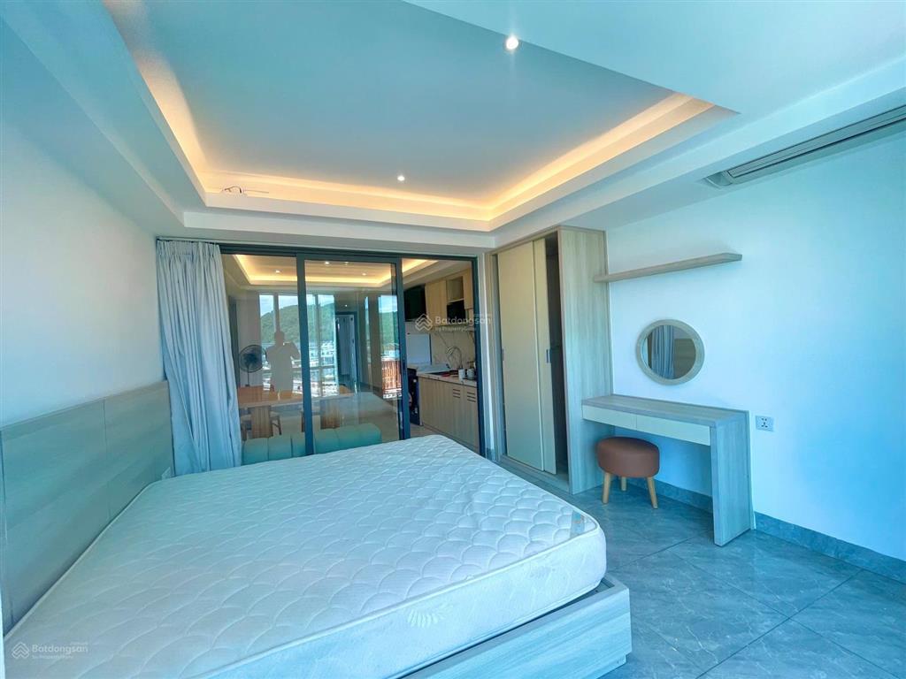 Căn hộ cao cấp view sông nha trang  2pn  cách biển 800m