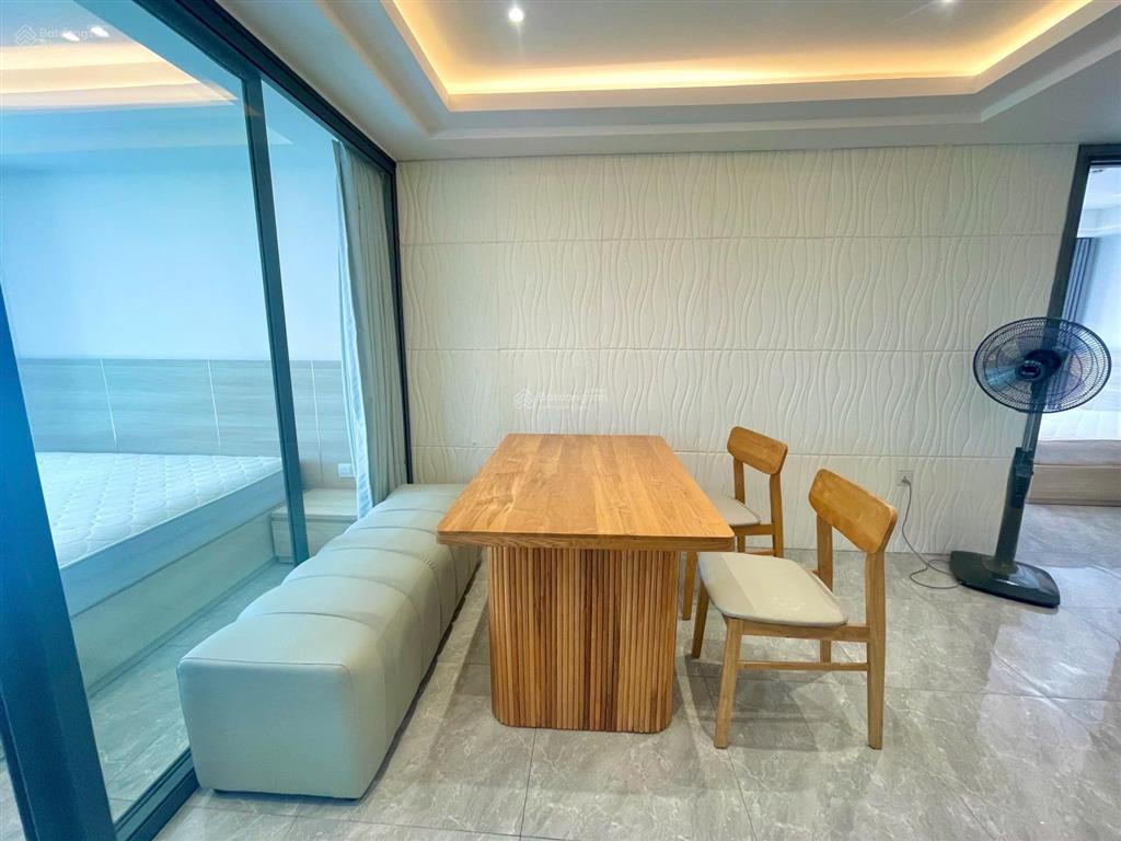 Căn hộ cao cấp view sông nha trang  2pn  cách biển 800m