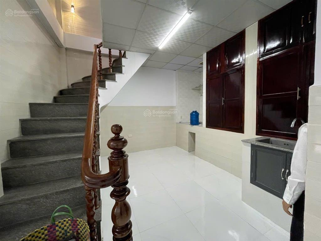 Nhà 2 tầng 133m2 vĩnh hải ô tô tới nhà đang thuê 8 triệu/tháng 3,999 tỷ