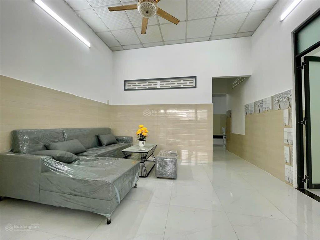 Nhà 2 tầng 133m2 vĩnh hải ô tô tới nhà đang thuê 8 triệu/tháng 3,999 tỷ