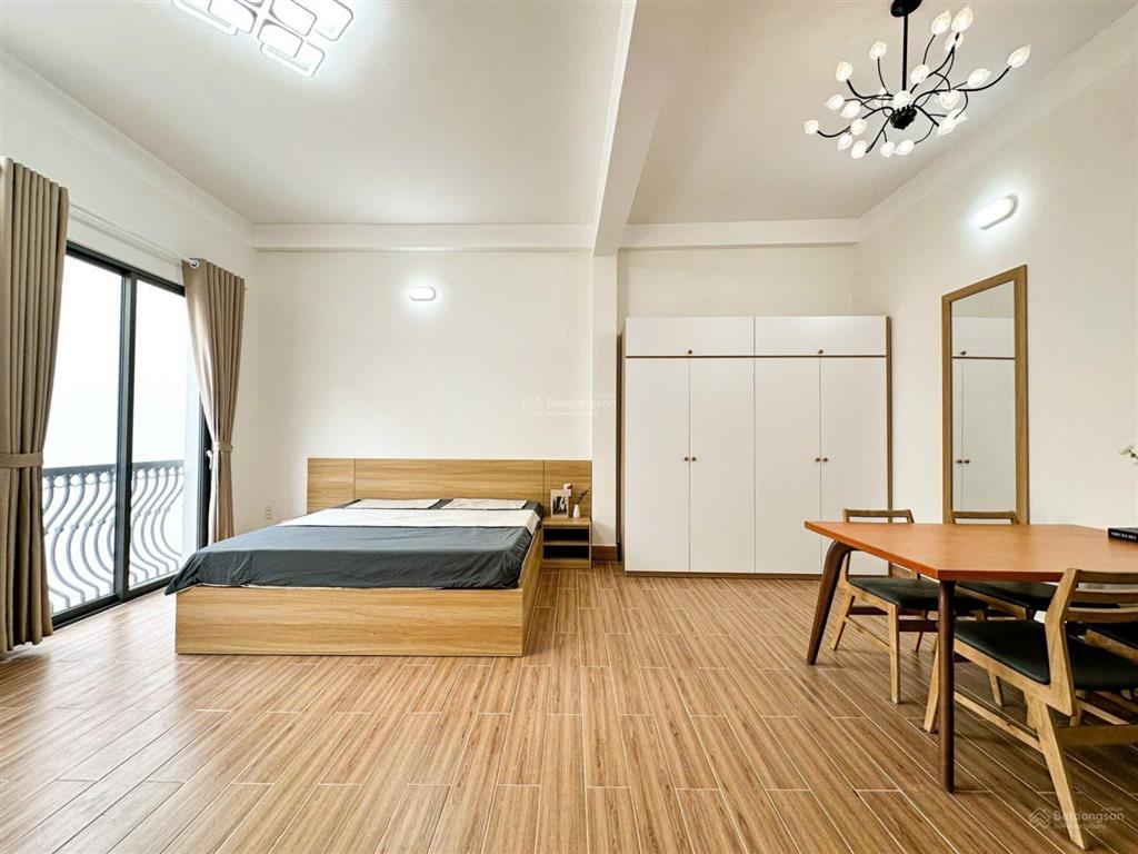 Cho thuê căn hộ ban công, 1pn 1wc, 35m2, 6tr ngay tân sơn nhì, gần etown cộng hoà, aeon mall