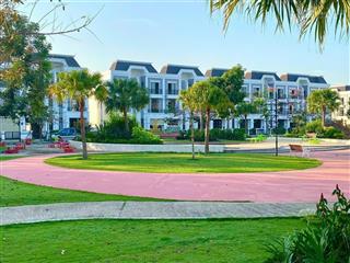 Bán lại nhà phố view công viên disney giá 1,5 tỷ, 75m2, chính chủ, giá cực tốt