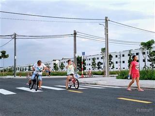 Bán gấp nền đất 90m2 (5m* 18m) đã có sổ.vị trí đẹp không cống, không trụ, không đâm đường