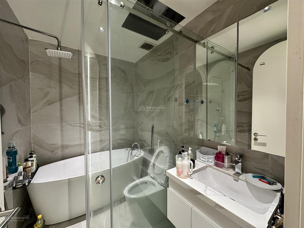 Chủ cần tiền giảm mạnh 600 triệu, nhà mới xây 3 tầng 5 phòng ngủ vỹ dạ huế