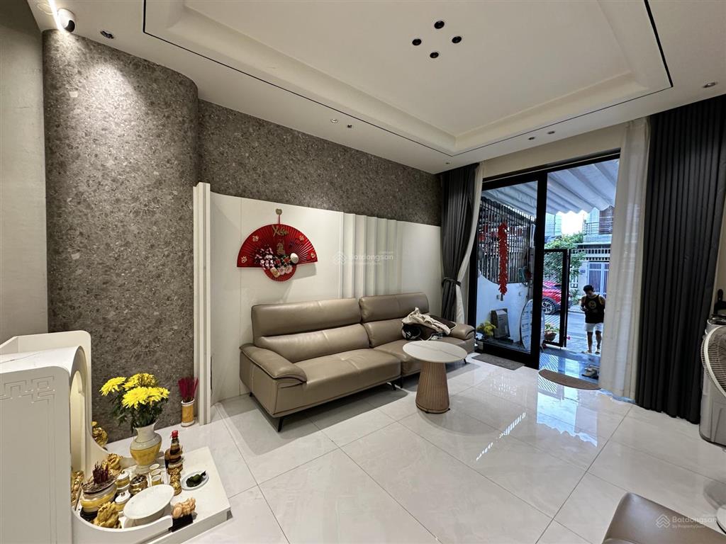 Chủ cần tiền giảm mạnh 600 triệu, nhà mới xây 3 tầng 5 phòng ngủ vỹ dạ huế