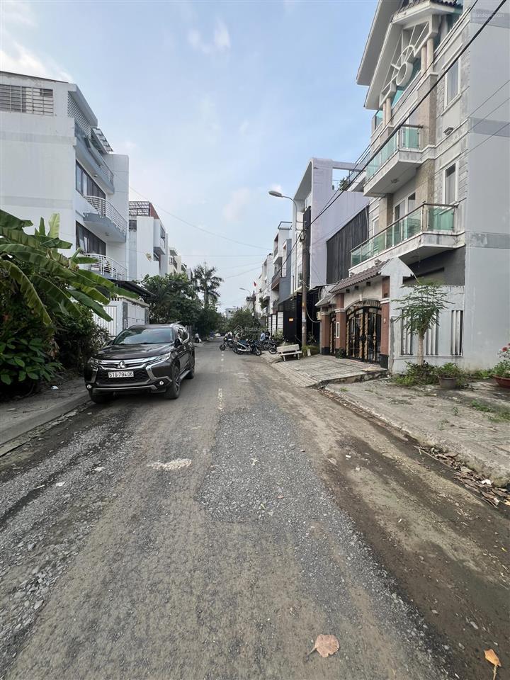 Kdc t30 bình hưng bình chánh 5.6x18=100m2 ,sổ đỏ,xây dựng tự do,giá 7.5 tỷ  vương 0357 313 ***